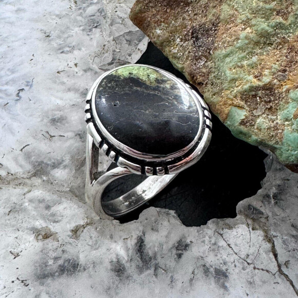 Native American Sterling Silver Oval Blackjack Decorated Ring Size 8.5 For Women - Picture 3 of 11